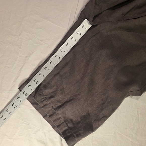 Eileen Fisher Women's 100% Linen Bermuda Short 11.5" Inseam, Size M, Taupe Gray - Picture 9 of 9